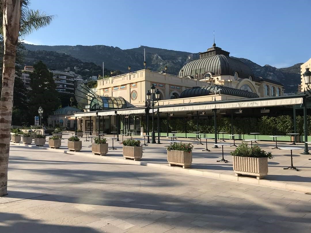 Kavárna Café de Paris v Monte Carlo